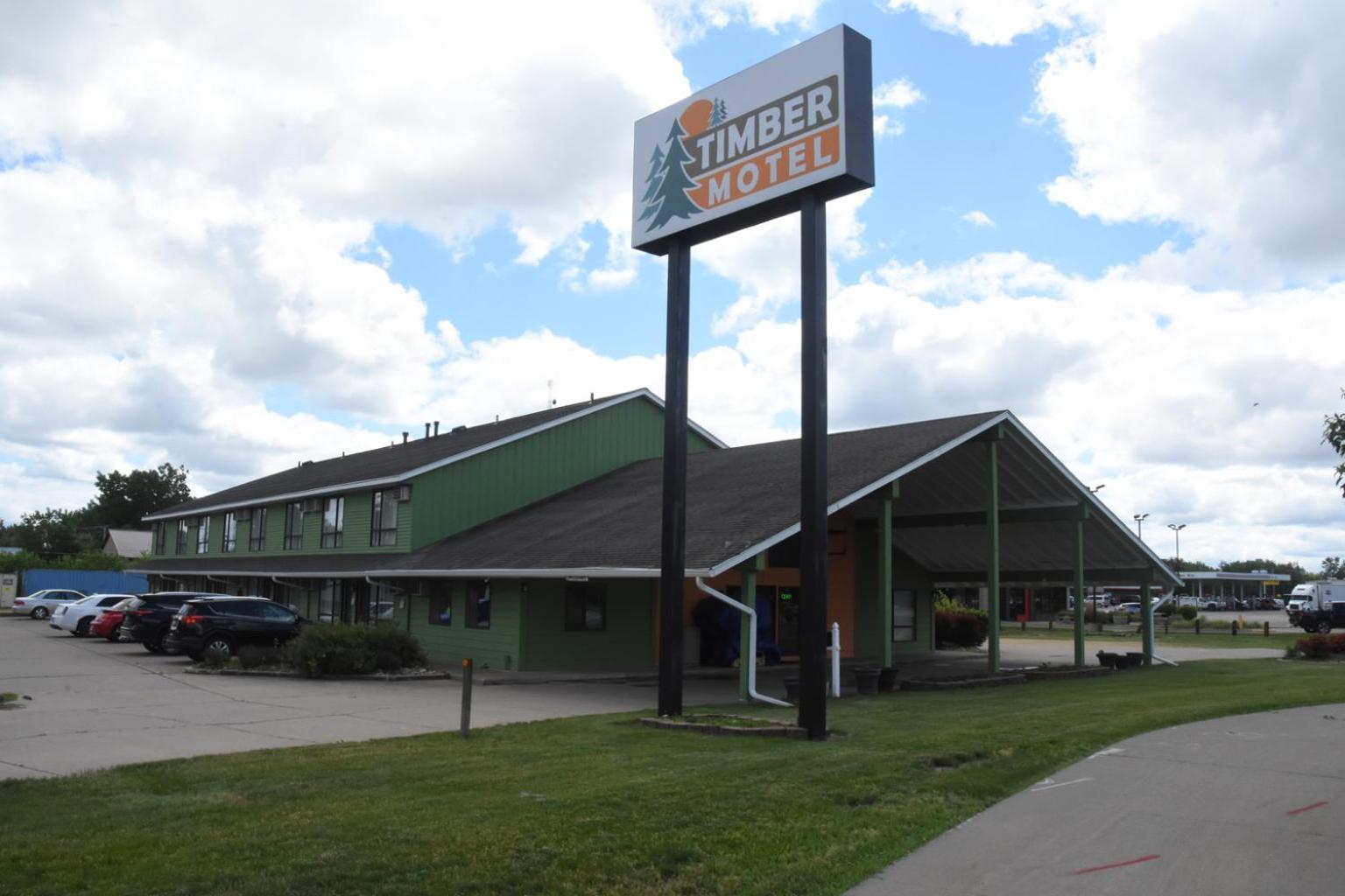 Timber Motel Clinton Exterior photo